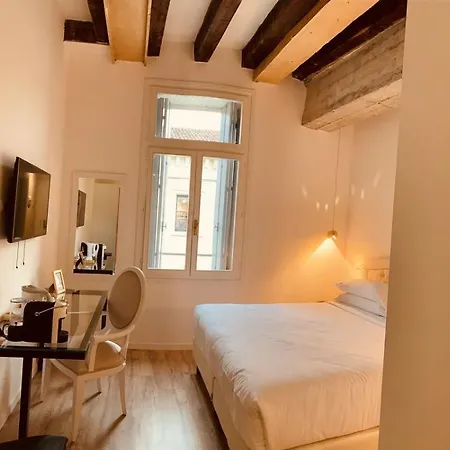 ホテル Palazzo Otello